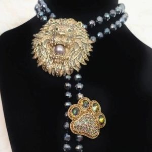 Heidi daus lion pin and earrings set